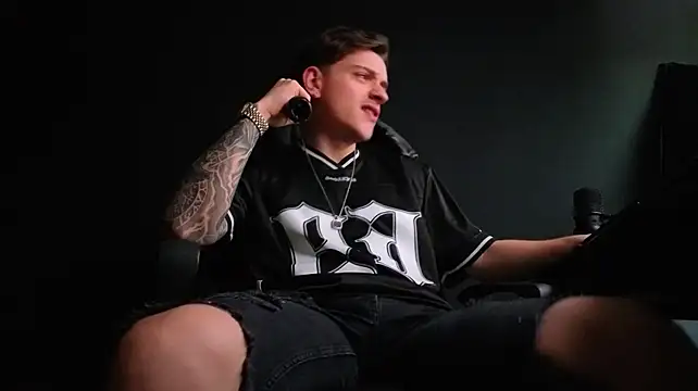 FelixStarkkn Webbikameraesitys