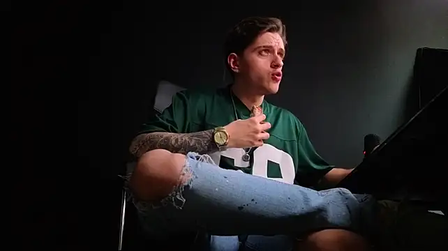 FelixStarkk 在線直播表演