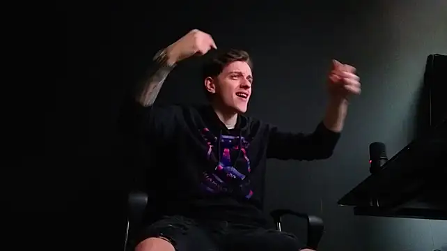 FelixStarkk webkamerás műsora