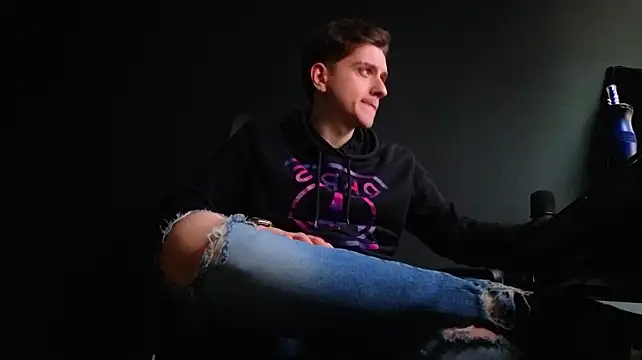 FelixStarkk webkamerás műsora