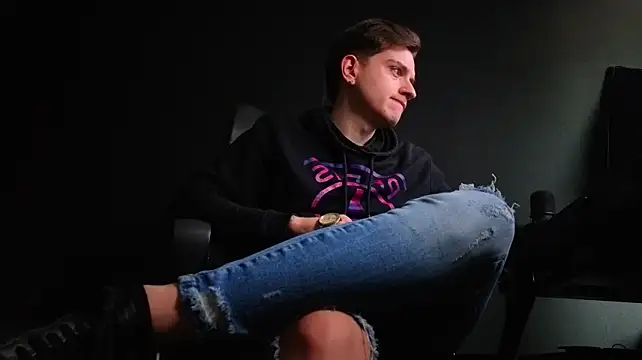 Show modela FelixStarkk na web-kameri