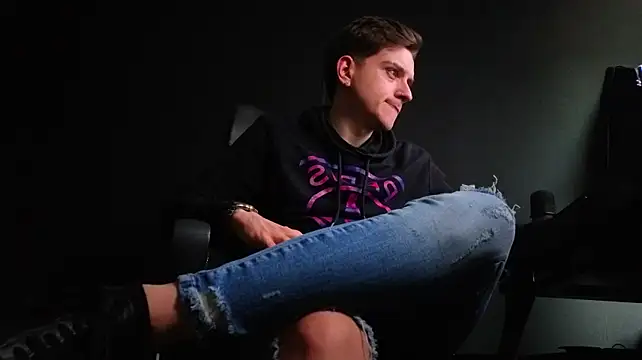 FelixStarkk 网络视讯表演