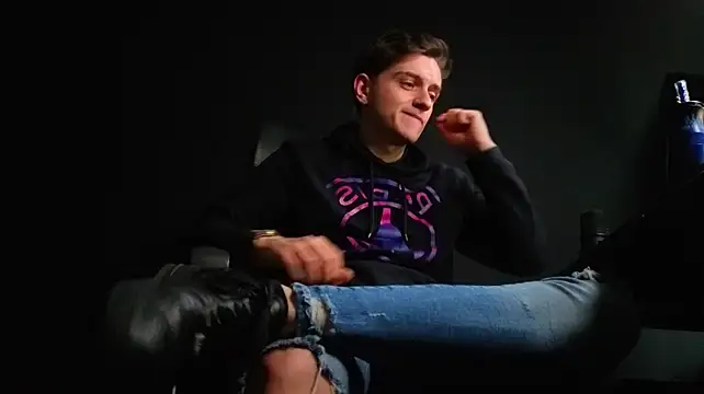 FelixStarkk Show in webcam