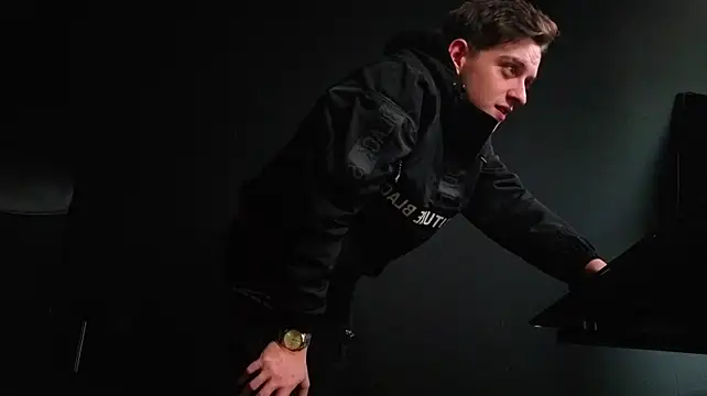 FelixStarkk's Live XXX Chat