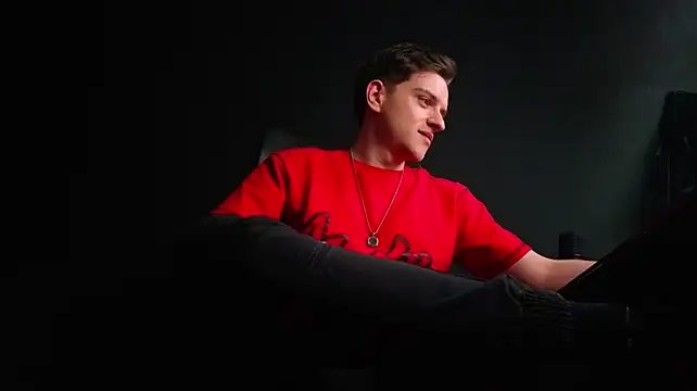Show modela FelixStarkk na web-kameri
