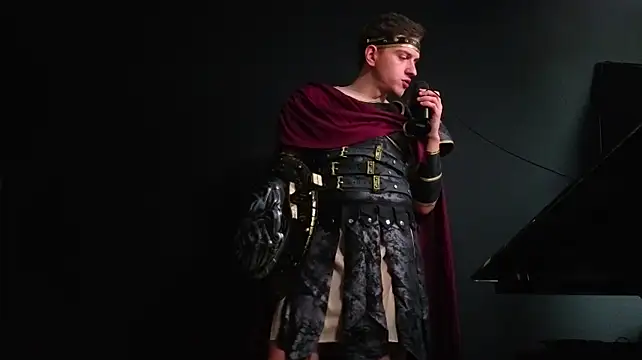 FelixStarkk: διαδικτυακό σόου στην κάμερα