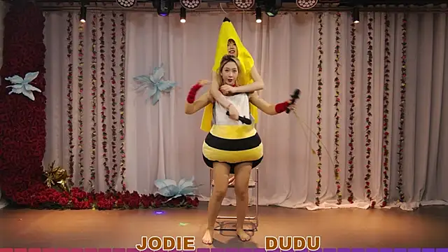 Pokazy przed kamerką – yznt-dudu