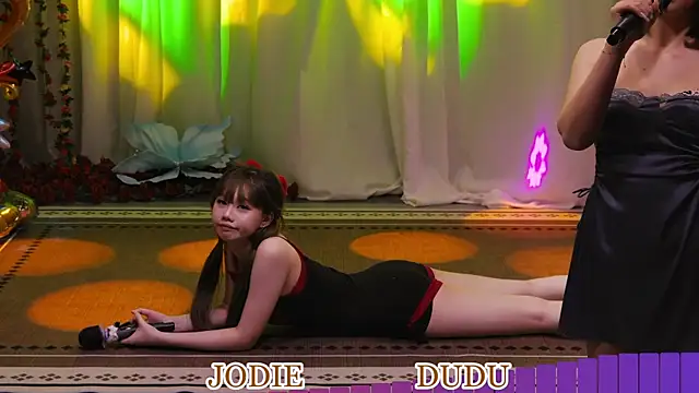 Chat XXX en directo de yznt-dudu