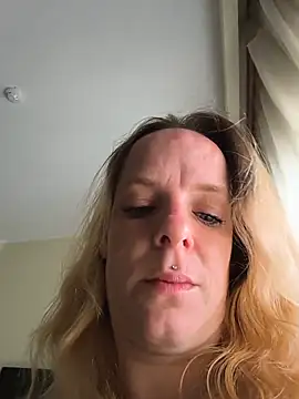 SexyMilf_1987 Webcam-Show