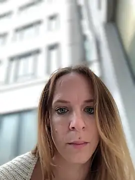 SexyMilf_1987 live XXX chat