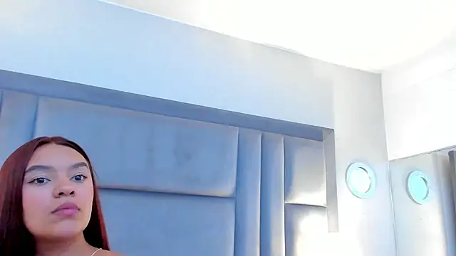 Chatroom XXX en direct de GabyMoreau