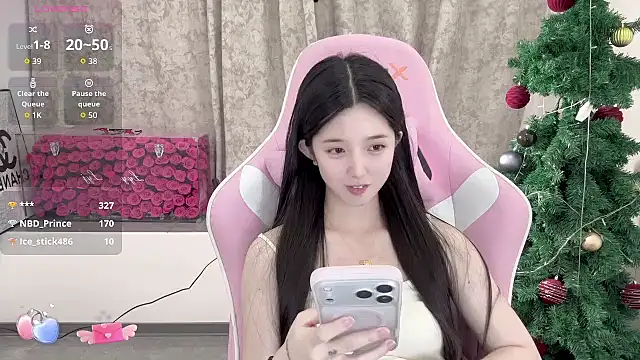 OiOi-666 Pertunjukan Webcam