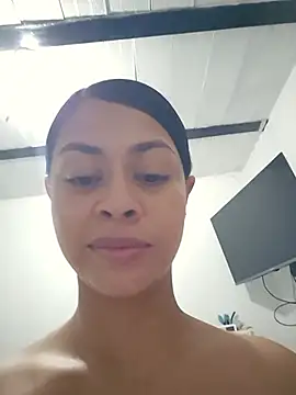 daliataleboficiall's Live XXX Chat