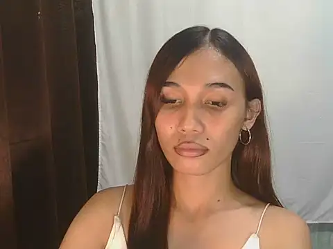 Urfucking_khloe1のウェブカメラショー