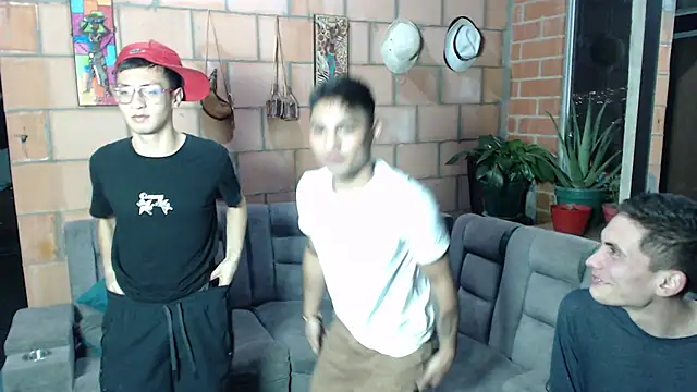 Thiagox274's Webcam Show