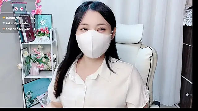 XXX chat uživo modela Clover_Nhi