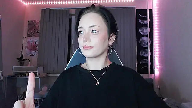cutefrendlyuser's Live XXX Chat