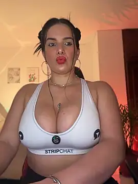 חדר צ'אט בשידור חי של carol_latina13