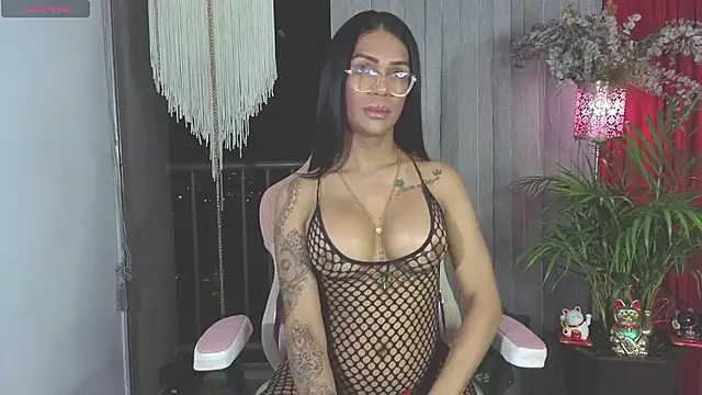 Show de Queen_Morena na webcam