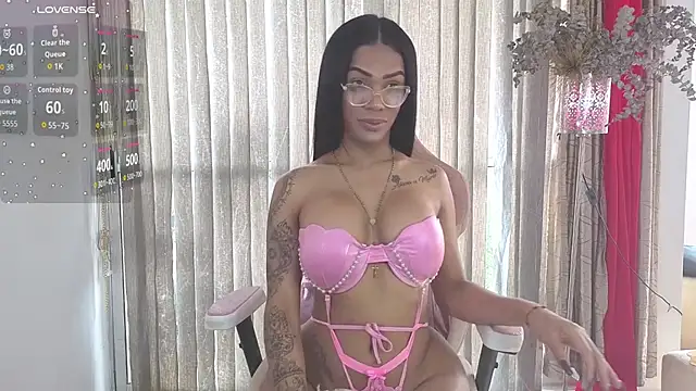 הופעת וובקאם של Queen_Morena