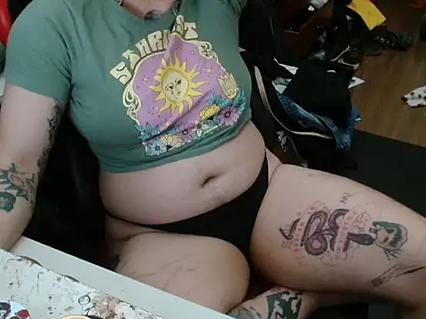 crimson-raven Webcam show