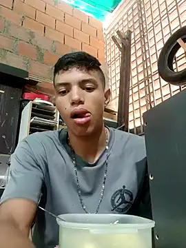 عرض كام AnsweredSyzygy
