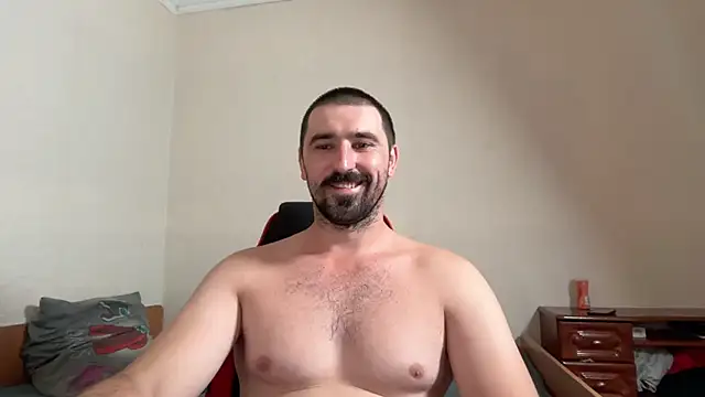 Show modela Hard_to_Obey na web-kameri