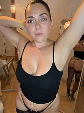Chloe-ta Show in webcam