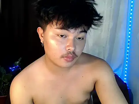 urasianjohnny's Webcam Show
