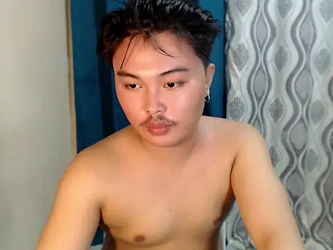urasianjohnny's Webcam Show