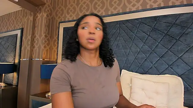 دردشة LisaMendez الجنسية المباشرة