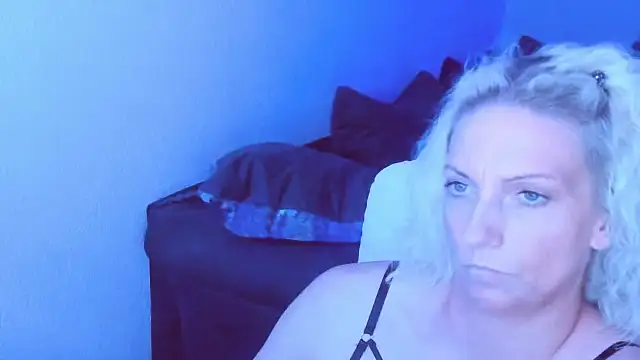 SexyJulia21: απευθείας συνομιλία ΧΧΧ