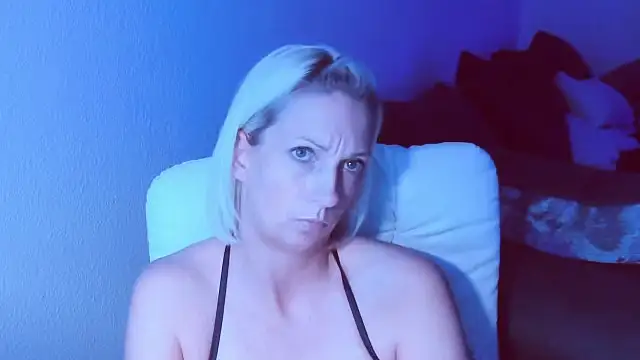 Czat XXX na żywo – SexyJulia21
