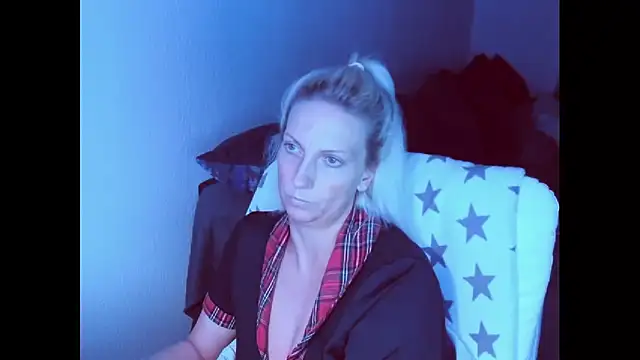 SexyJulia21's Webcam Show