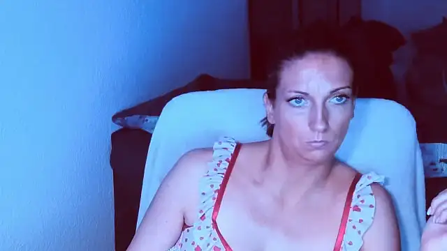 Chat +18 de SexyJulia21 ao vivo