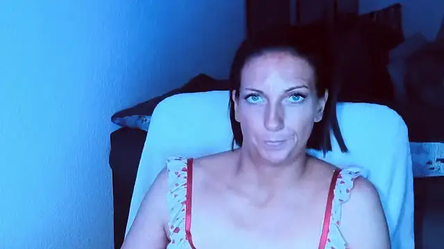 SexyJulia21: онлайн-секс-чат