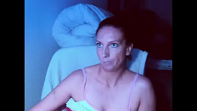 SexyJulia21's Webcam Show