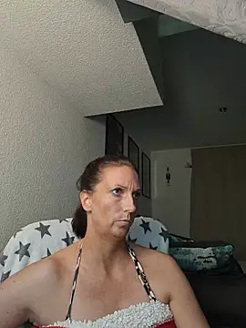 SexyJulia21 Live XXX-Chat