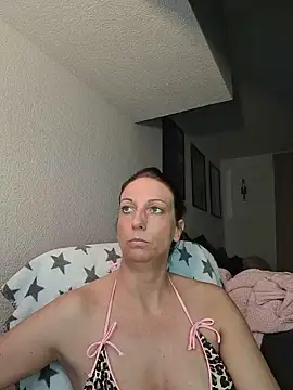 SexyJulia21 网络视讯表演