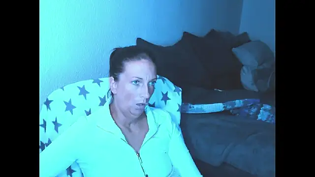 SexyJulia21 Webcam-Show
