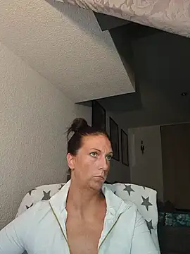 SexyJulia21 Live XXX-Chat