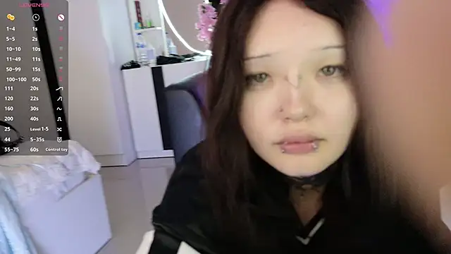 Lein_Bone Adlı Modelin Canlı XXX Sohbeti