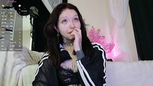 Lein_Bone Pertunjukan Webcam