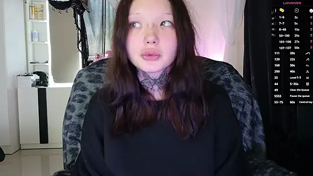 Lein_Bone Adlı Modelin Web Kamerası Şovu