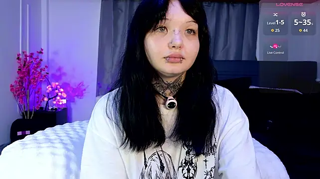 XXX chat uživo modela Lein_Bone