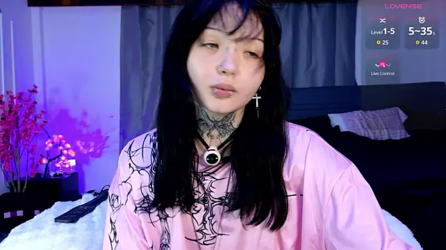 XXX chat uživo modela Lein_Bone