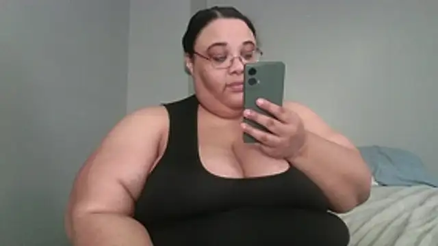 SexyBBW10790's Webcam Show