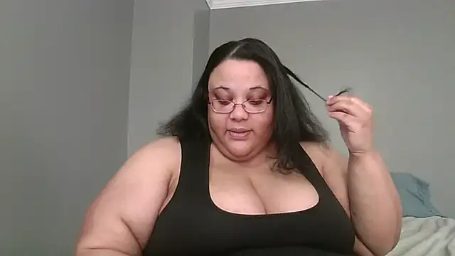 SexyBBW10790's Webcam Show