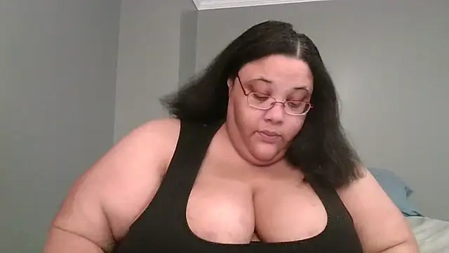 SexyBBW10790's Webcam Show