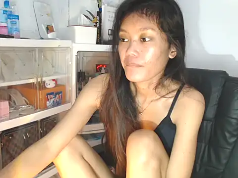 Chatroom XXX en direct de skinny_gracie